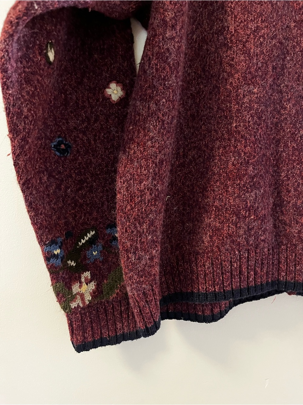 Northern Reflections | Vintage Cardigan Sweater - Picture 11 of 14